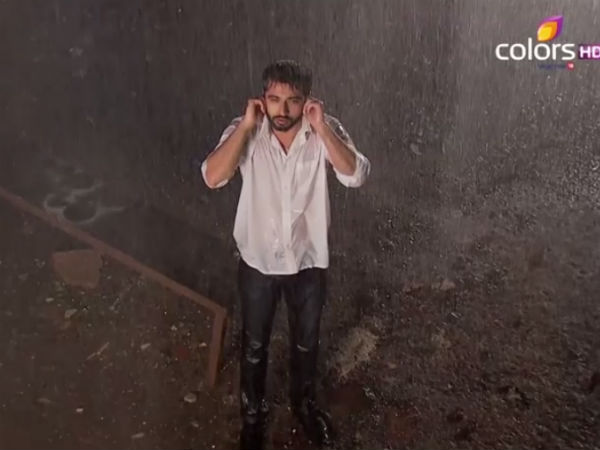 Stays Outside Her House