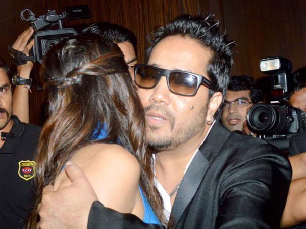 Mika Singh Getting Cozy With Sunny