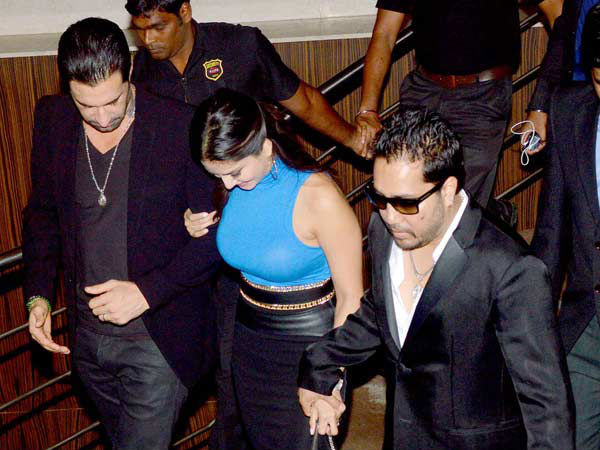 One Sunny Two Hands!