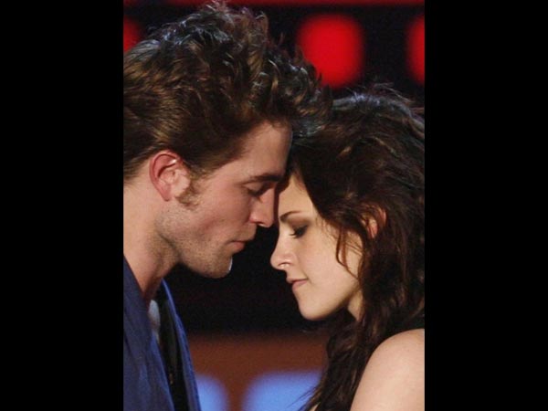 Robert Pattinson and Kristen Stewart