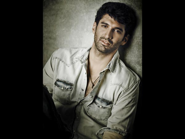 Top 10 Hottest Bachelors Of Bollywood With Killer Looks