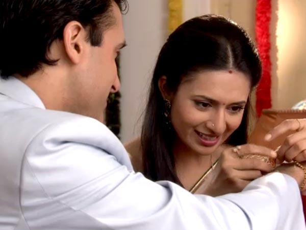 Yeh Hai Mohabbatein: Raman Deperate For Ishita's Approval Yeh Hai Mohabbatein: Raman Deperate For Ishita's Approval