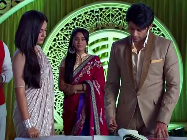 Qubool Hai: Seher To Act As Sanam For Razia’s Game ? Qubool Hai: Seher To Act As Sanam For Razia’s Game ?