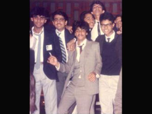 Shahrukh With Friends