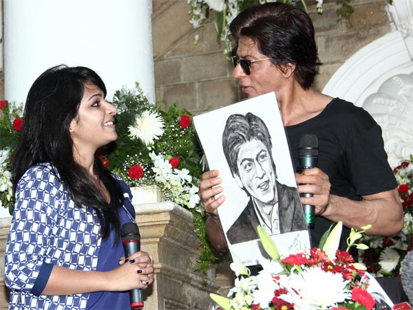 SRK With Fan