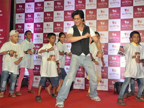 Shahrukh Khan Dancing