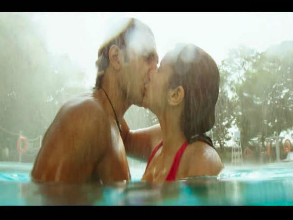 Ranveer-Parineeti Kiss