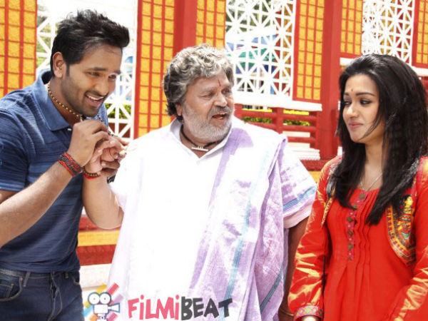 Erra Bus Movie Review 