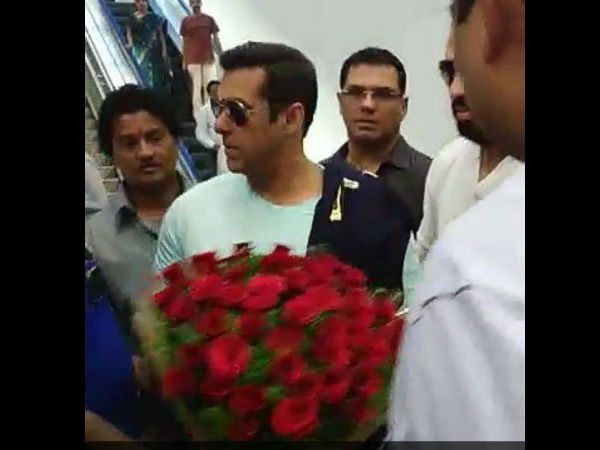 Salman Khan At Hyderabad Airport