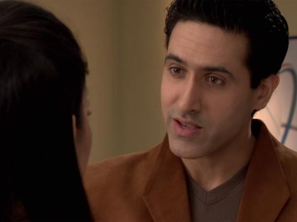 Mani Asks Her Confess Love