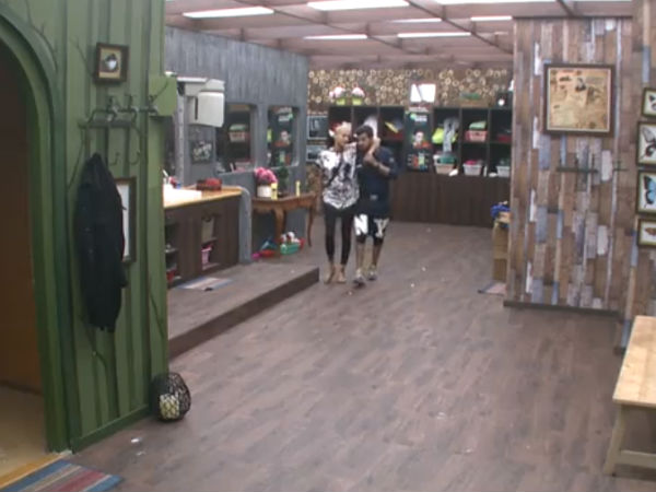 Diandra Takes Gautam To Bathroom Again