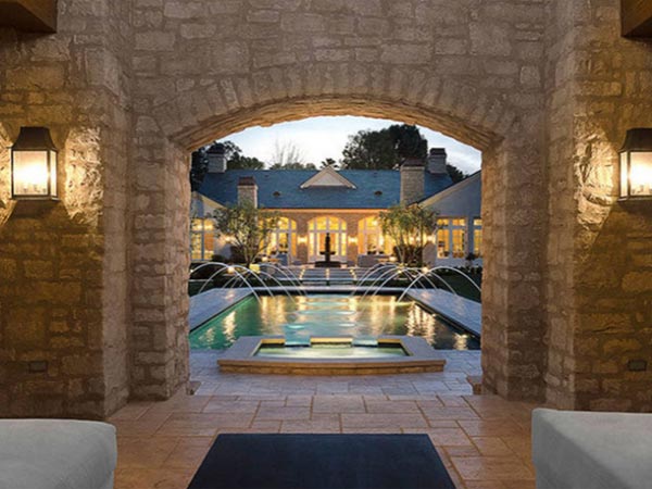 Kim Kardashian Mansion Kim Kardashian Mansion