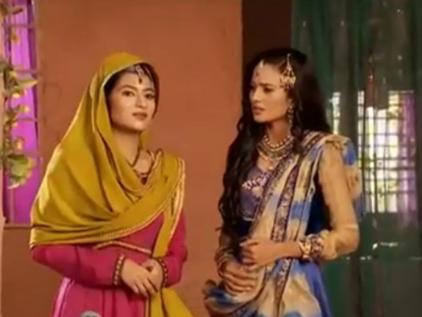 Zil Argues With Anarkali Zil Argues With Anarkali