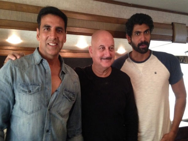 Akshay With Anupam and Rana