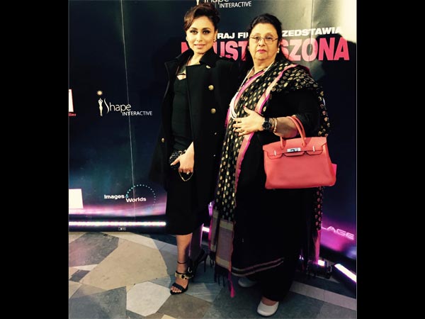 Rani Mukerji with her mother