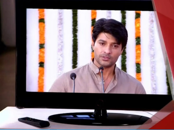 Diya Aur Baati Hum: Bhabho, Babasa Feels For Sandhya; Sooraj Apologises To Sandhya!