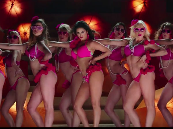 Sensuous Sunny Leone