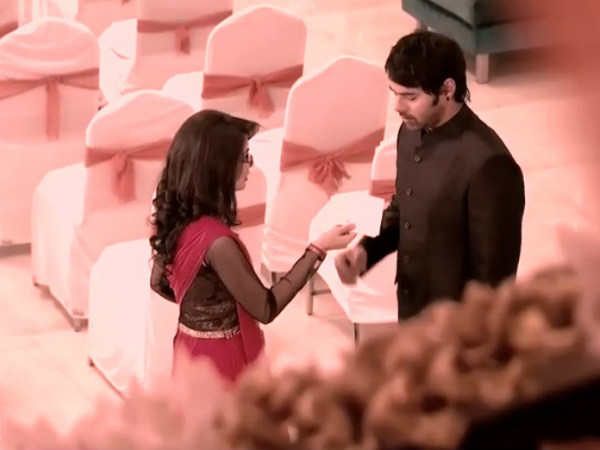 Kumkum Bhagya: Who Will Save Pragya – Abhi Or Suresh?