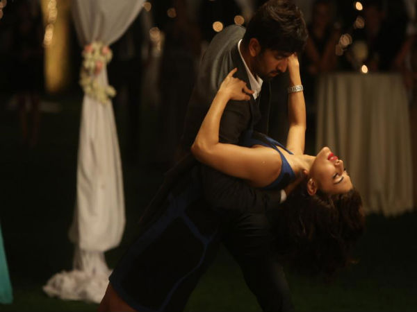 Ranbir-Jacqueline Romantic Dance