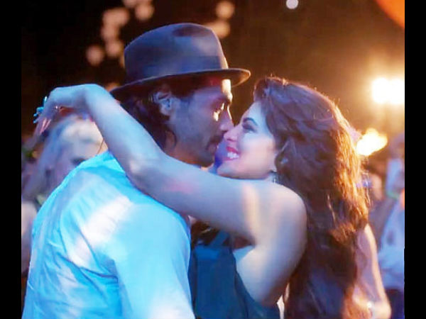 Fake ID . ‏@I_am_Rangil