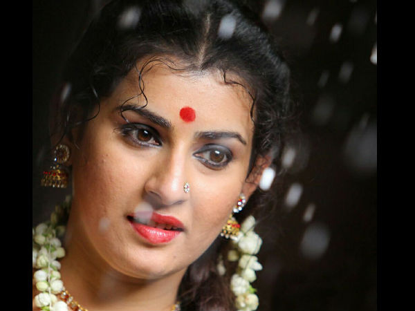 Veda Sastry Playing Mohanlal's Wife 