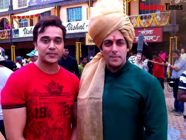 Salman Khan With Fan