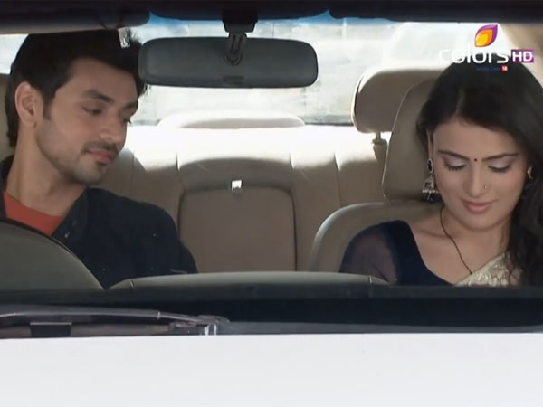 Ishaani-Ranveer In Car Ishaani-Ranveer In Car