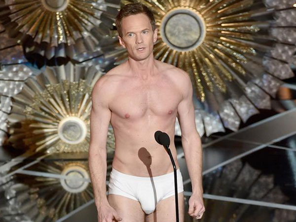 Neil Patrick Harris Went On The Stage In Undie