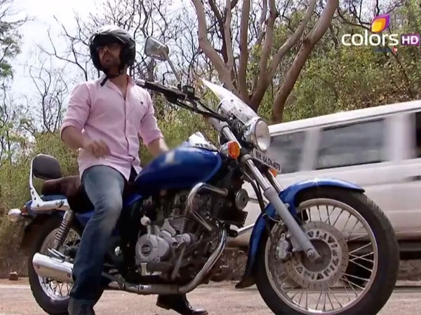 Chirag Keeps An Eye On RV Chirag Keeps An Eye On RV