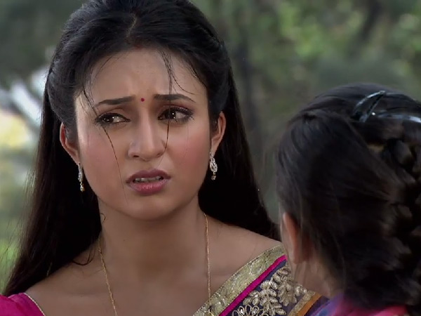Ruhi Asks Ishita