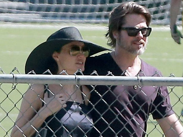 Keeping It Simple Yet Chic Keeping It Simple Yet Chic