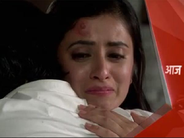 Mihika And Mihir Hug