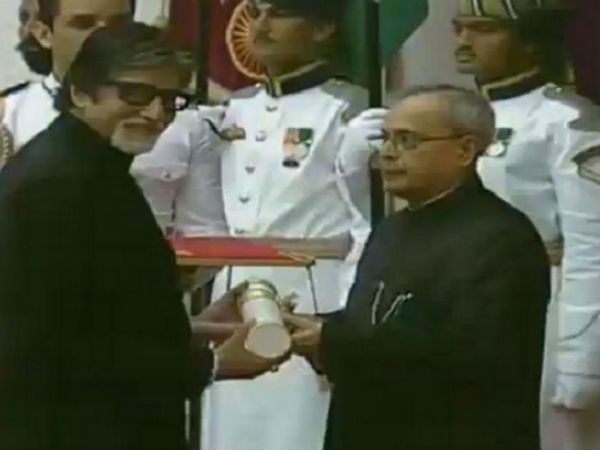 Amitabh Bachchan With President Pranab Mukherjee