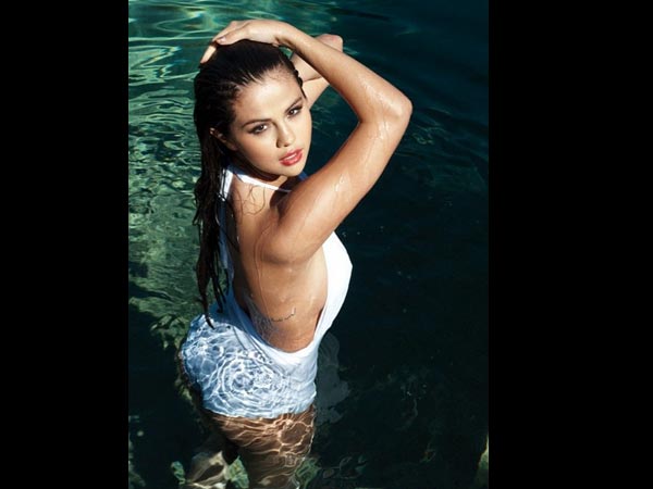 Selena Gomez Hits The Pool, Shows Major Skin & Curves In Bikini
