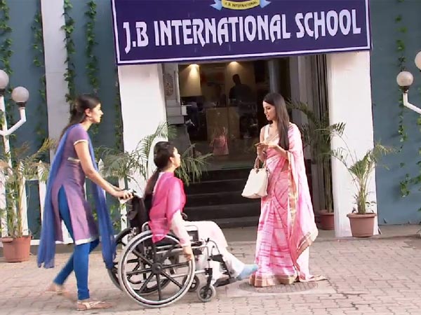 Ishita Reaches School