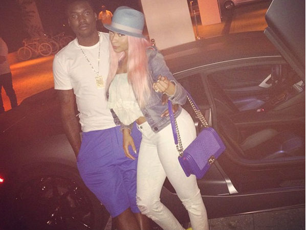 Nicki Minaj Is Engaged To Meek Mill, See Her Huge Ring