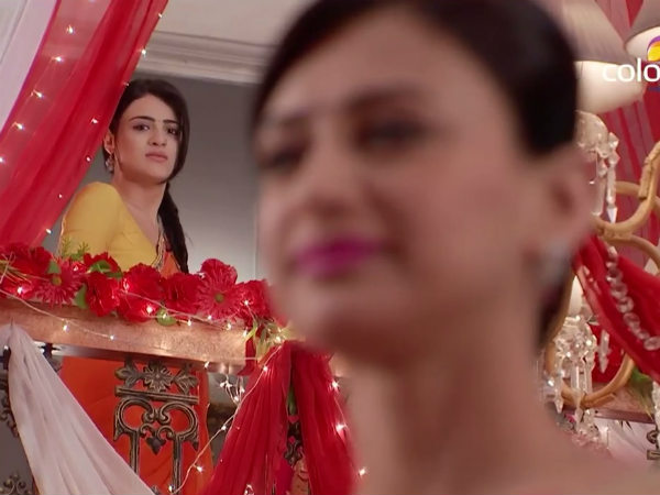 Ishaani Happy To Recieve Gift