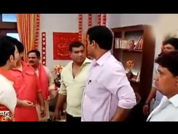 Ranveer's Men Enter Ranveer's Men Enter