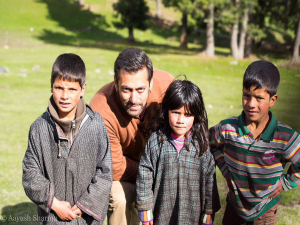 Salman's Love For Kids Salman's Love For Kids