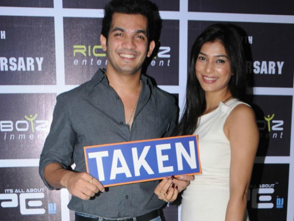 Arjun Bijlani Of Meri Aashiqui Tum Se Hi Celebrates 2nd Wedding Anniversary With Neha Arjun Bijlani Of Meri Aashiqui Tum Se Hi Celebrates 2nd Wedding Anniversary With Neha