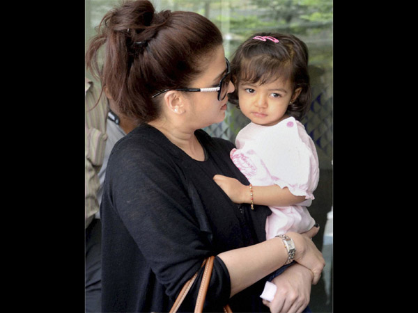 Aish And Aaradhya Bachchan