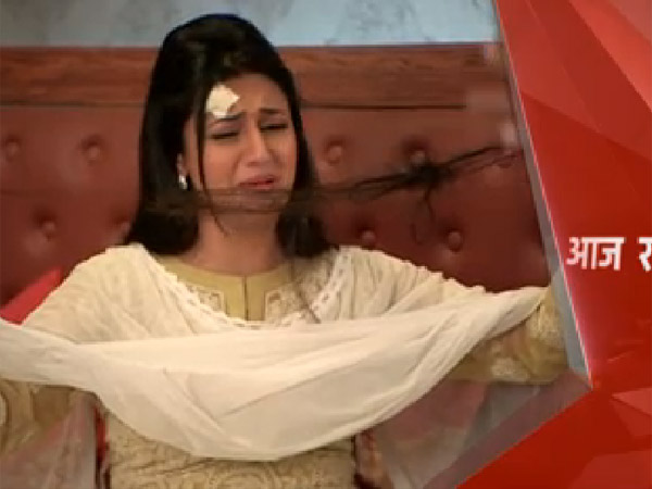 Ishita Finds The Hair