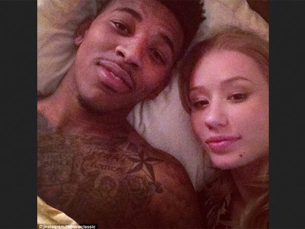 The Lazy Bed Selfie The Lazy Bed Selfie