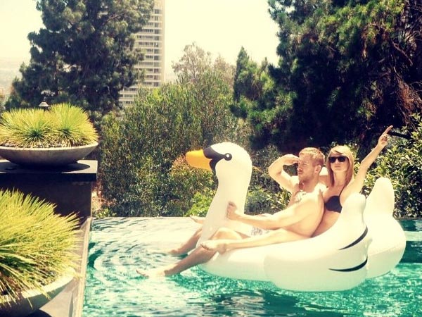 Taylor Swift's Summer Romance With Calvin Harris Goes Public Taylor Swift's Summer Romance With Calvin Harris Goes Public