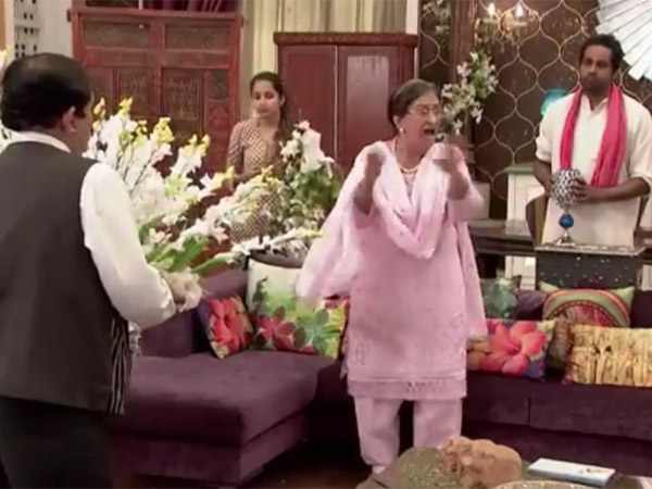 Dadi Arrange For Pragya's Baby Shower