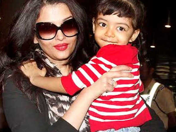 Aaradhya With Mother