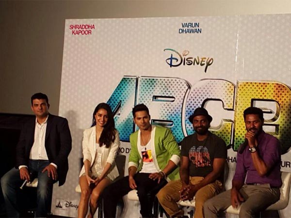 Esha Modi ‏@emm_modi312