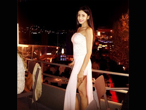 Smriti At Reina Smriti At Reina