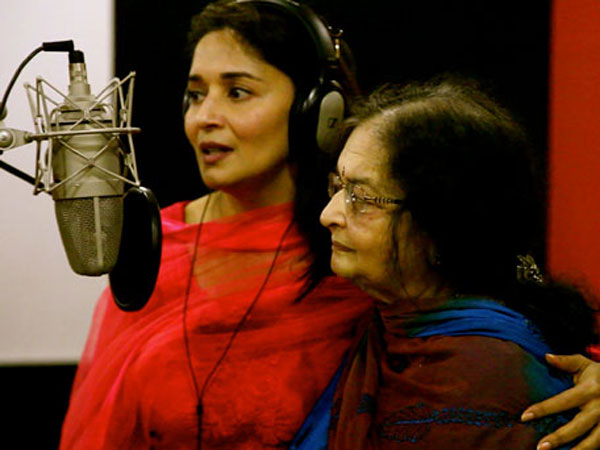 Madhuri Dixit ( Rangi Saari Gulabi)