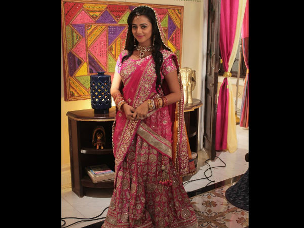 Swara Gets Ready For The Engagement